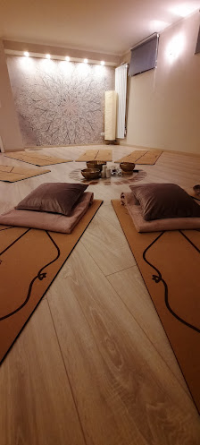 Yoga & Klang (Yoga und Entspannung mit Klangschalen)