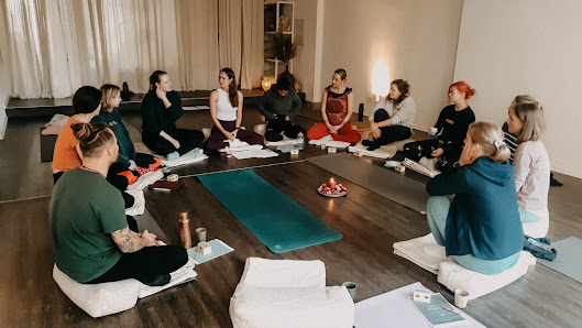 MonJA – Coaching, Yoga & Körperarbeit | Monja Stein