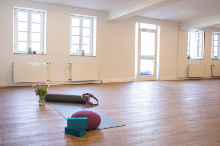 PURE - Studio für Pilates, Yoga und Gesundheit