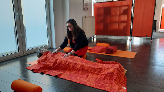 Yoga im kleinen Kreis - Yogastudio Erftstadt - Anni Johnen