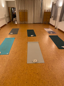 Yoga im Hof