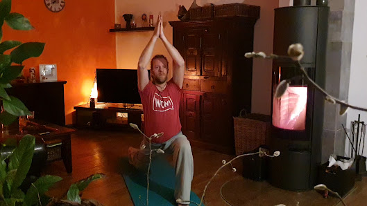 Torsten Acht - Schmerzhilfe & Yoga in Frechen, Köln & online