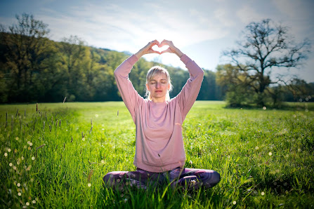 Yoga herzimbauch - Sandra Biegale