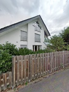 Yoga-Pilates-Trainerin und Physiotherapeutin